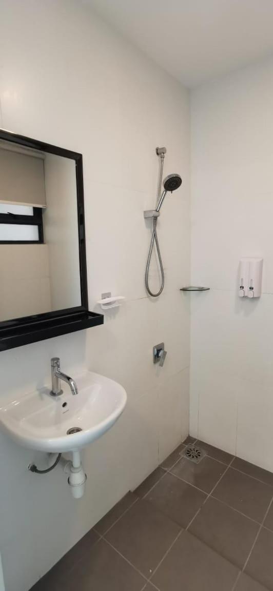 Seaview Dwharf Family Suit Private Port Dickson Exteriör bild